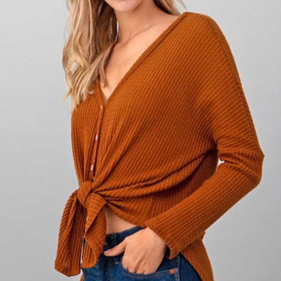 ❗️Three left ❗️SNWT Waffle Button Down Long Sleeve - Picture 2 of 2